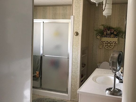 4th image of 3509 Thomason Dr