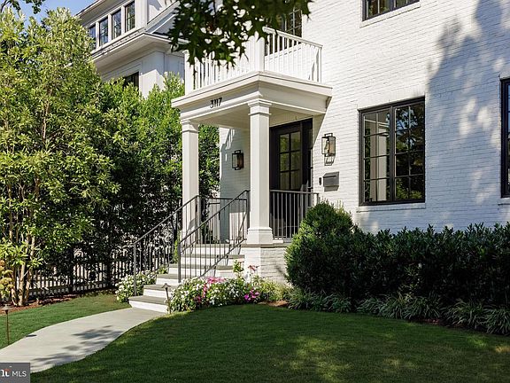 3rd image of 3117 38th St NW