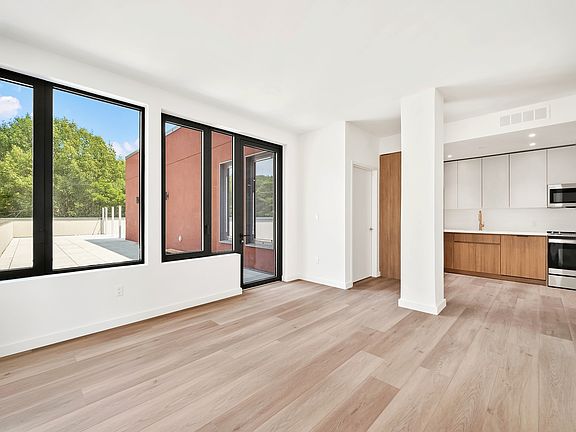 5th image of 55 Dash Pl Penthouse 2