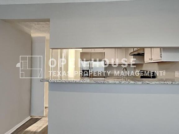 5th image of 7443 Kite Hill Dr