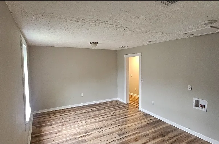 2408 5th Ave — Photo 9