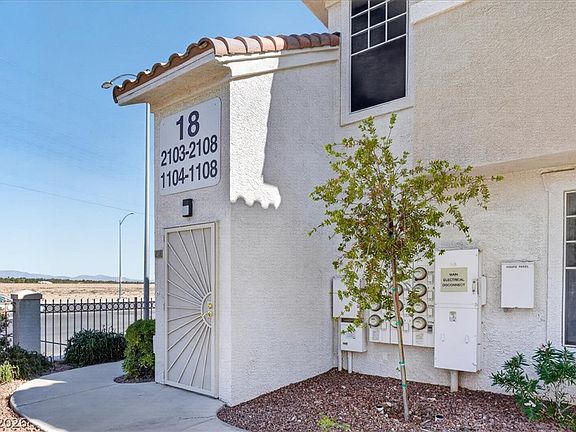 2nd image of 8555 W Russell Rd Unit 2108
