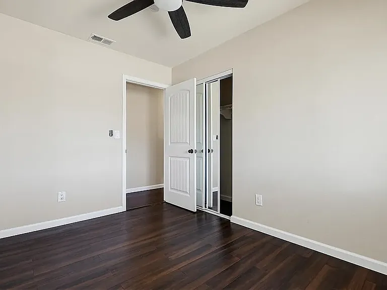 465 Meadowbrook Dr — Photo 36