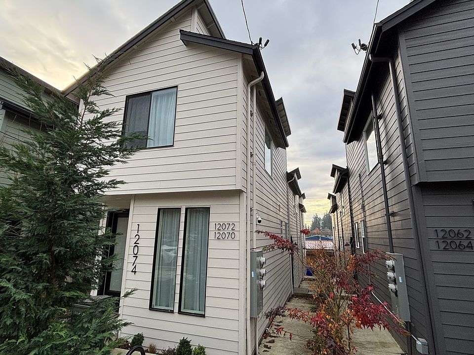 1st image of 12070 SE Pine St #6
