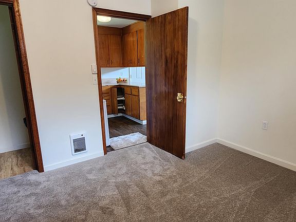 5th image of 8285 Meadowbrook Way SE #1