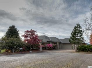995 Sunmist Ct SE, Salem, OR 97306