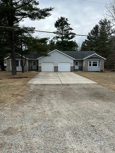 8447 Lakeshore Rd Photo 1