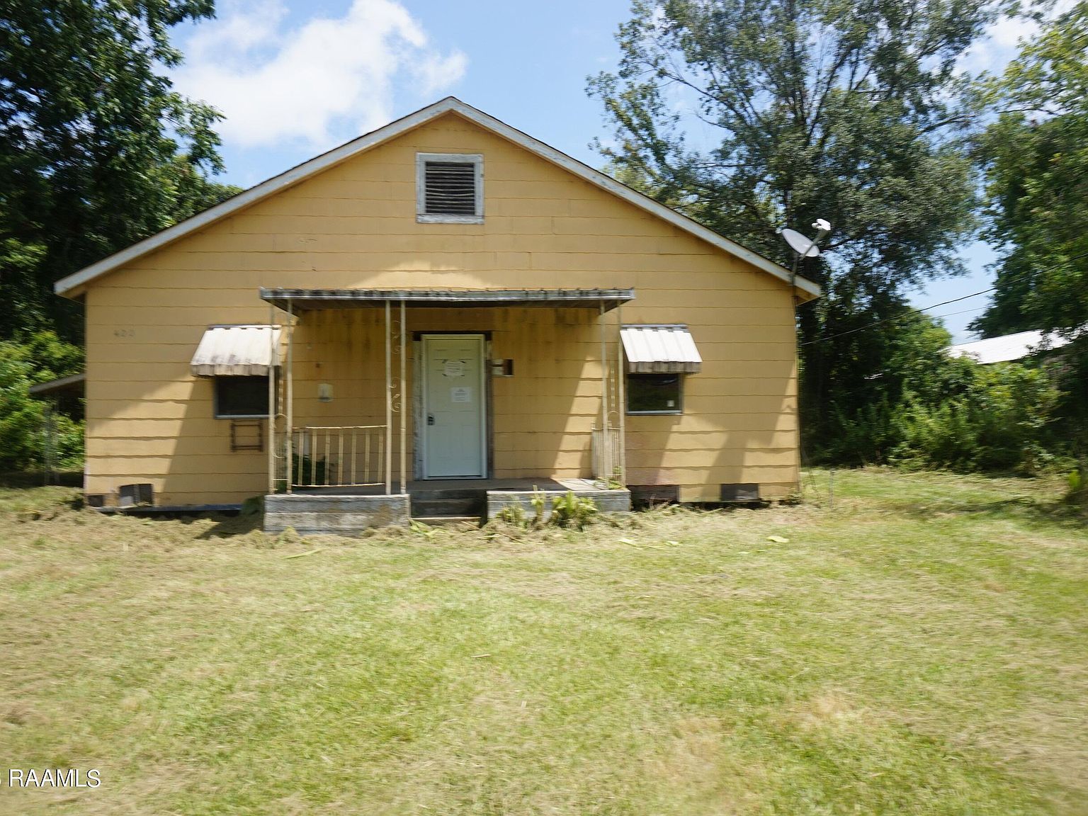 232 Railroad Ave, Melville, LA 71353 | MLS #23006341 | Zillow