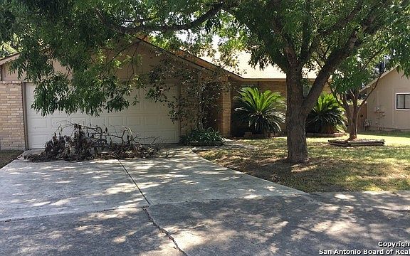 2nd image of 4707 Crested Rock Dr