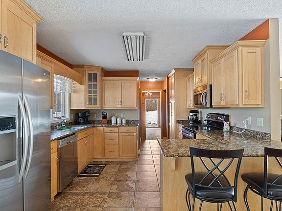 3rd image of 12360 Ronneby Rd NE