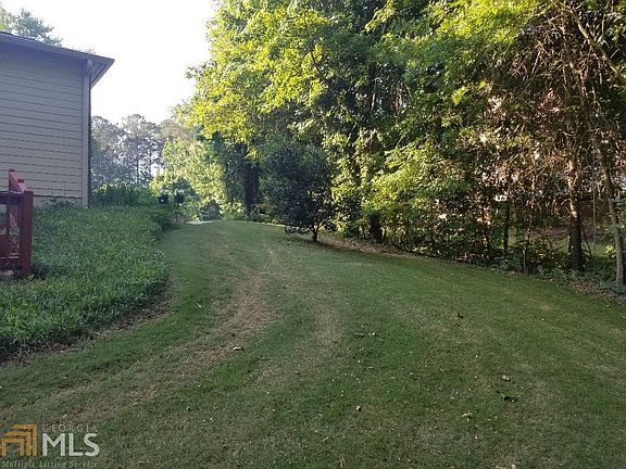 5th image of 250 Newfield Dr