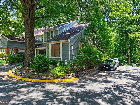 2nd image of 1605 Apricot Ct