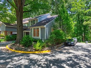 1605 Apricot Ct, Reston, VA 20190