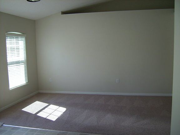 2nd image of 1499 W Lamplighter St