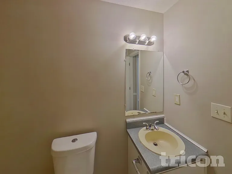 296 Whitney Ln — Photo 15