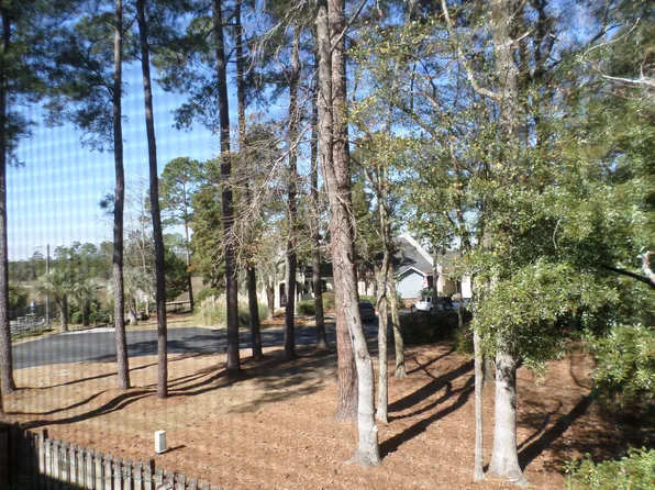 39 Helmsmans Ct, Savannah, GA 31410