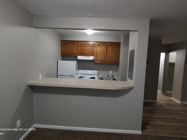Phoenix Apartments — Photo 6