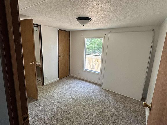 5th image of 105 W Lewis St