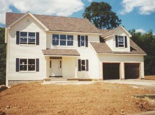 48 Somerset Ln, Milford, CT 06460