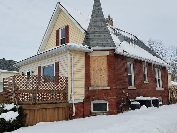 2nd image of 239 Arnold St