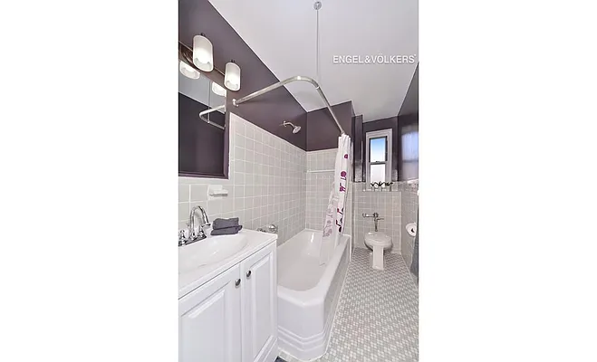 Sold by Engel & Völkers New York Real Estate | media 19