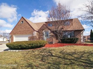 1402 Cimarron Dr, New Lenox, IL 60451