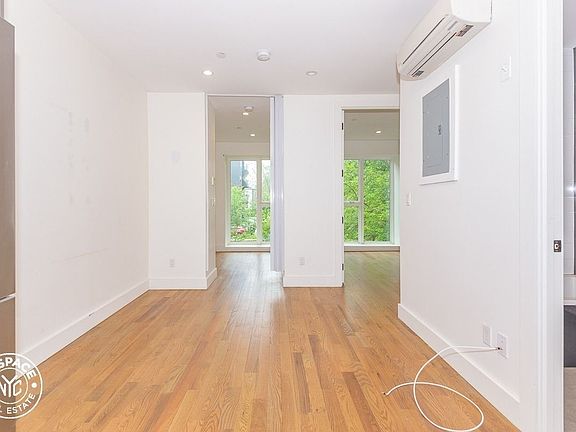 4th image of 171 Linden Blvd #5G