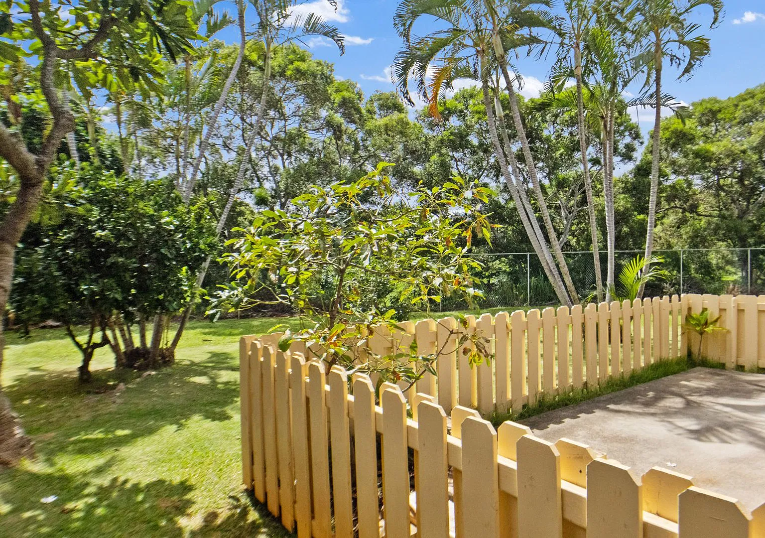 Corner-End Townhome w/ Private Yard- 94-524 Kupuohi St #16-103 — Photo 2