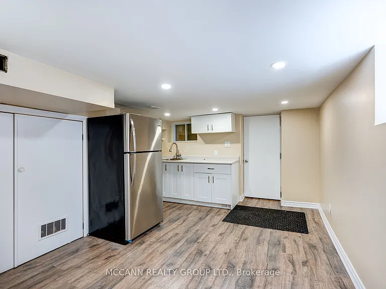 301 Robina Ave #BSMNT — Photo 5