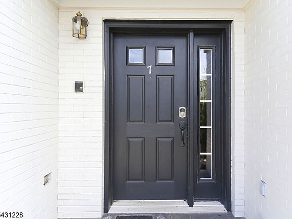 3rd image of 7 Harbor Front Ct. Unit C7 #C7