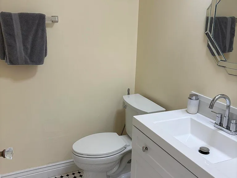 5359 SE Dell St — Photo 16