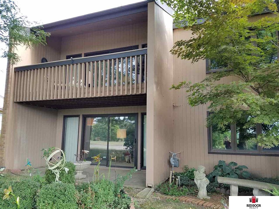 1st image of 2951 Park Place Dr