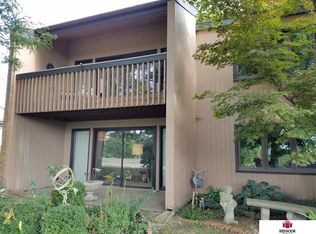 2951 Park Place Dr, Lincoln, NE 68506