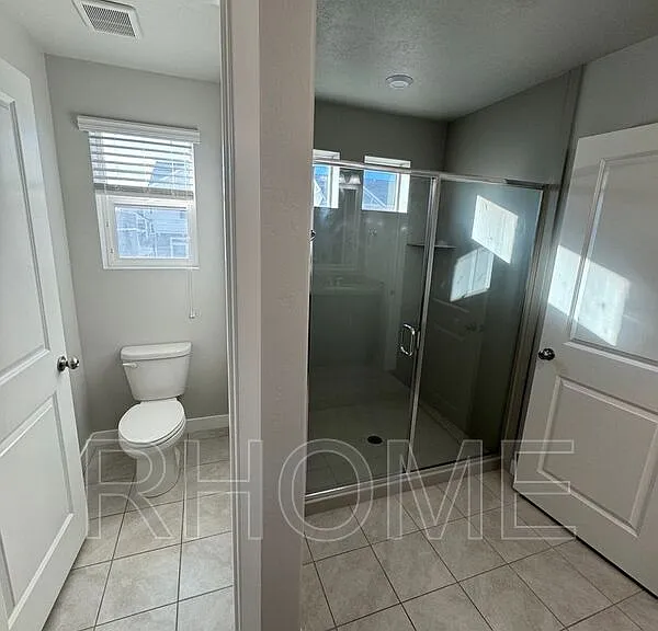 2527 N Wallace Way — Photo 8