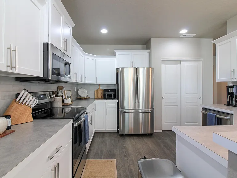 2933 Castle Rock Blvd — Photo 6
