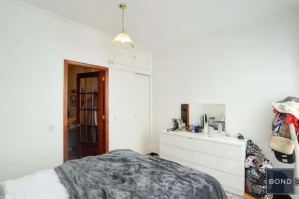 Rented by Bond New York | media 11