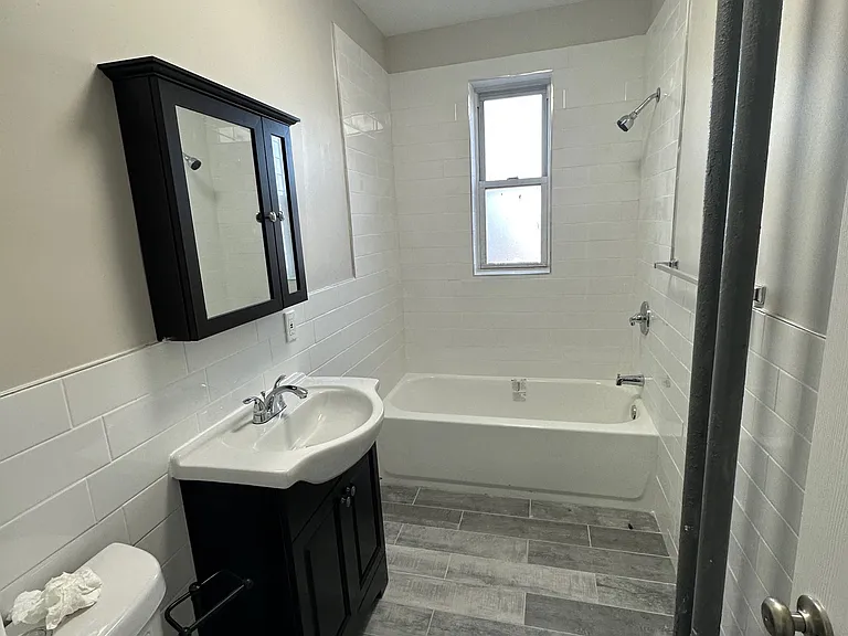 123-126 Corbin Ave #202 — Photo 10