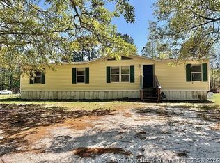 1789 W Parkton Tobermory Rd, Parkton, NC 28371