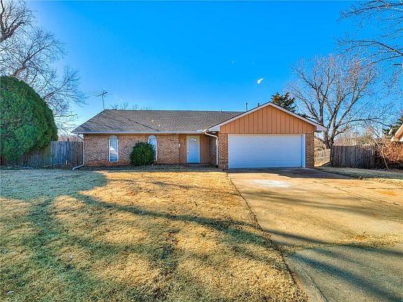5th image of 302 Willow Creek Cir