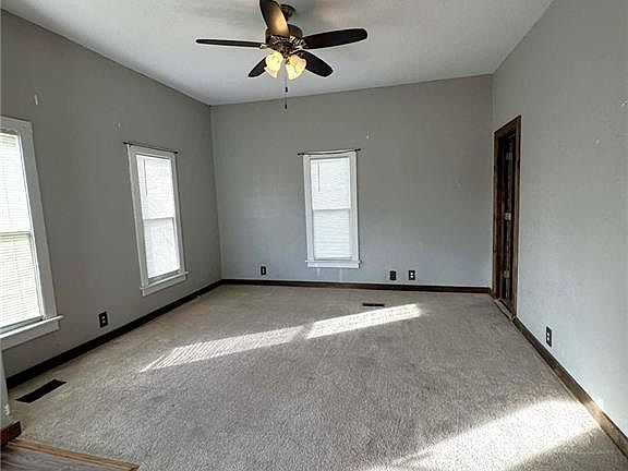 2nd image of 1215 E 4th St