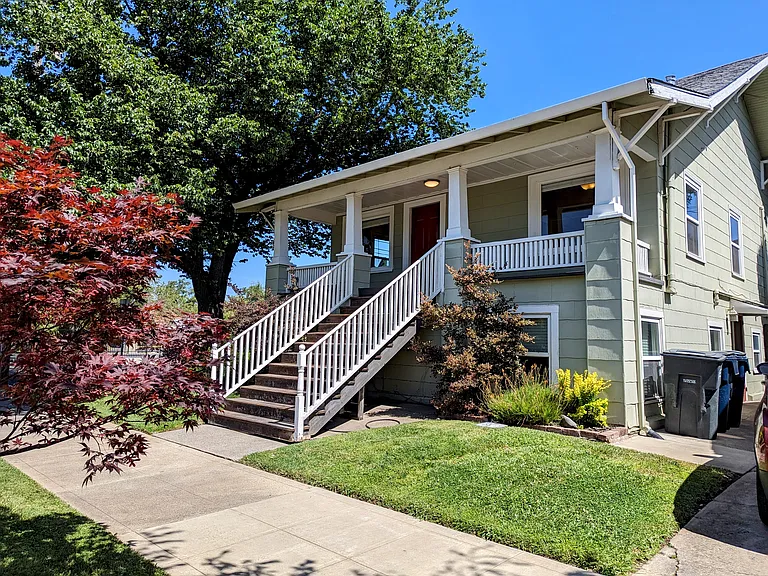 Spacious and sunny upstairs apartment in a turn of the century craftsman duplex.