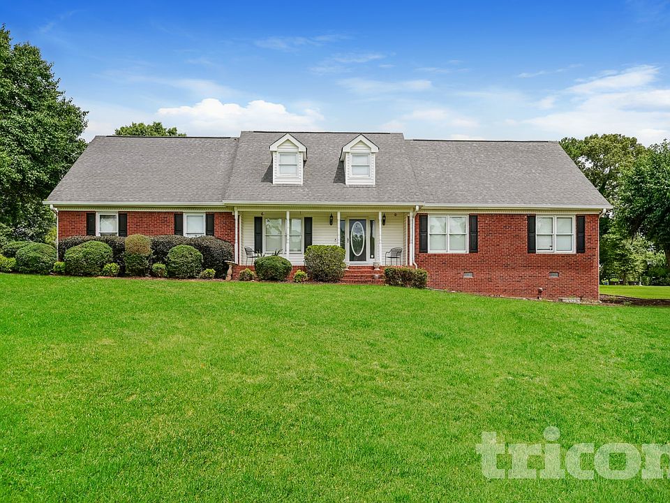 1st image of 419 Freedom Dr