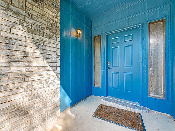 3rd image of 4500 Gleneagles Dr