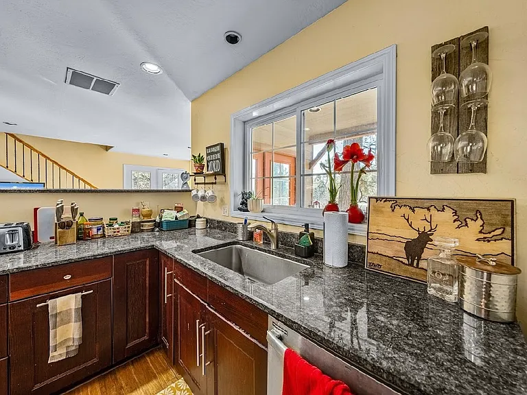 700 Blue Ridge Dr — Photo 31