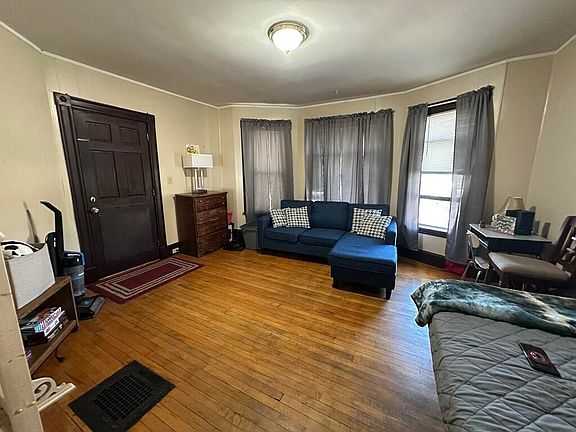 3rd image of 16 Walter Street