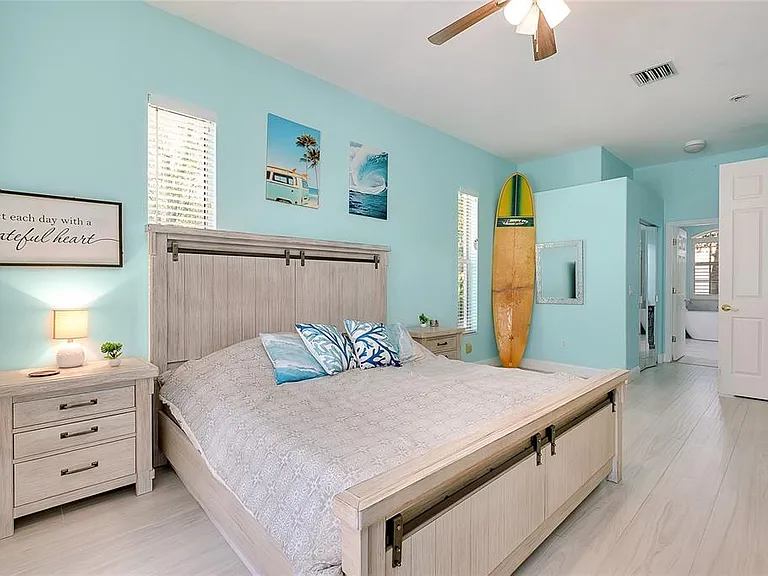 360 Cedarbrook Ct — Photo 10