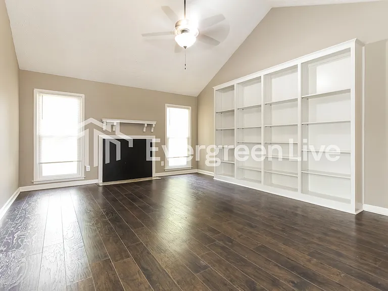 7401 Brampton Ct — Photo 4