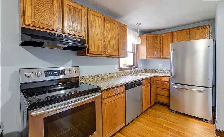 1st image of 52 Winnepurkit Ave #52