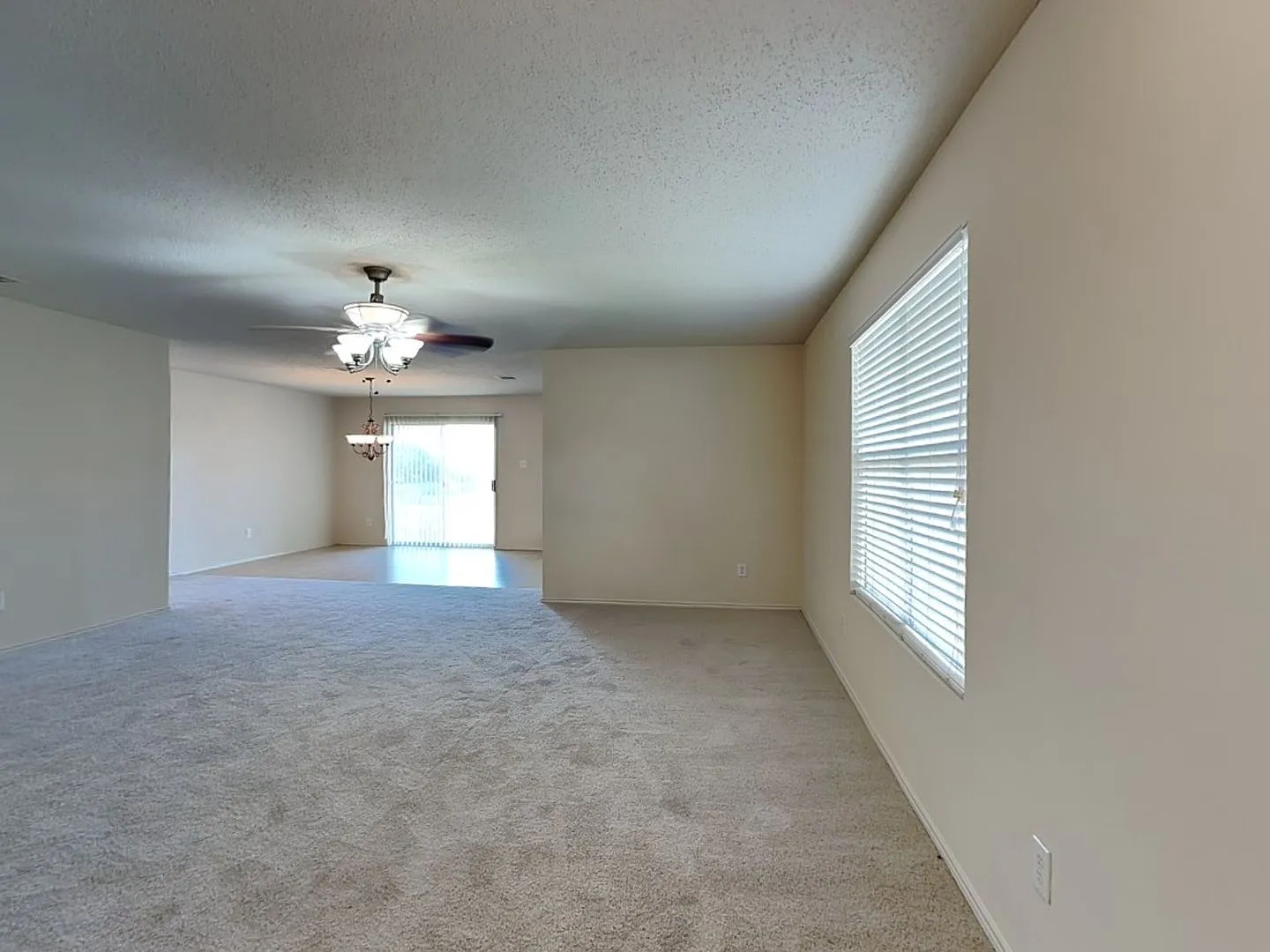 Beautiful Brick home in Mansfield ISD! — Photo 2