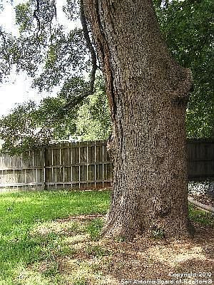 2nd image of 8910 Thatch Dr